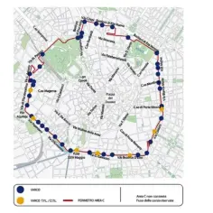 Mapa komunikacji miejskiej Mediolanu, pokazująca obrys Area C z zaznaczonymi punktami wjazdu i trasą.
